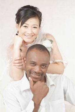 男生女生黑白配